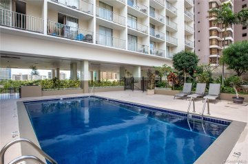 Inn On The Park Condos For Sale in Waikiki | Hawaii Living